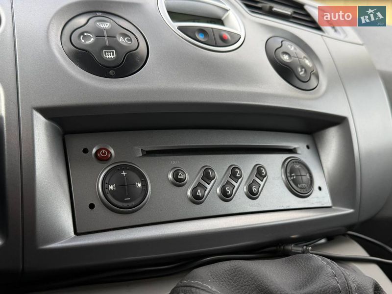 Минивэн Renault Scenic 2006 в Киеве