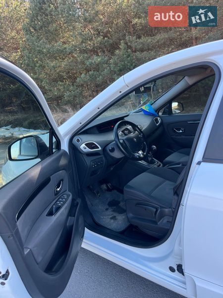 Минивэн Renault Scenic 2013 в Львове