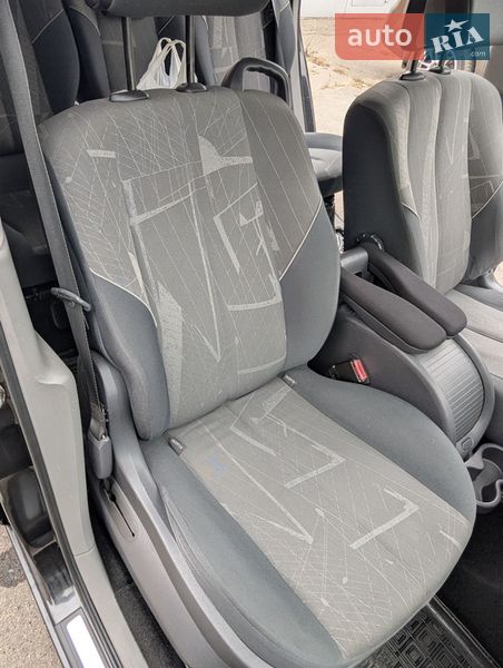 Минивэн Renault Scenic 2004 в Полтаве