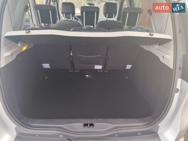 Минивэн Renault Scenic 2012 в Казатине