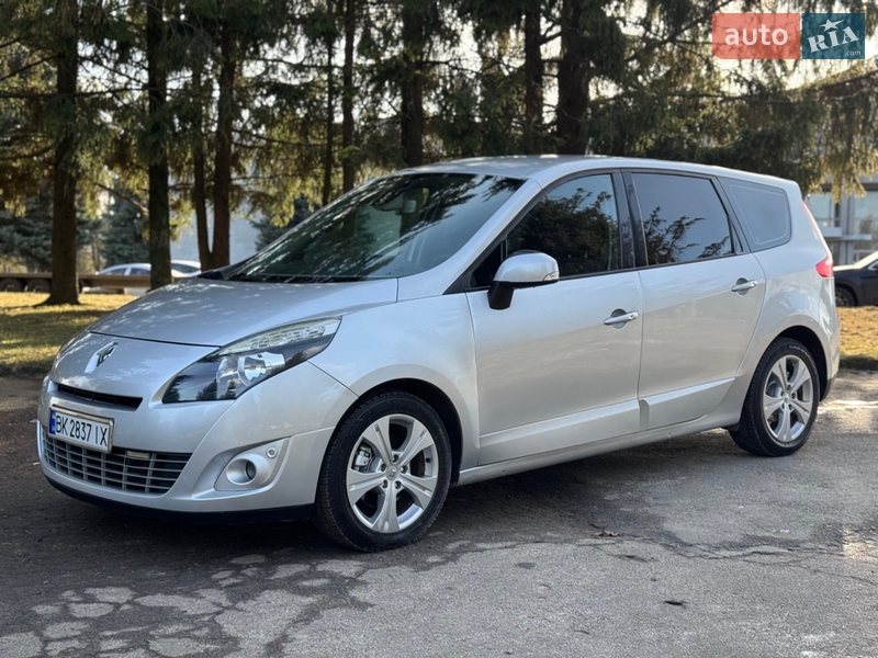 Минивэн Renault Scenic 2010 в Ровно