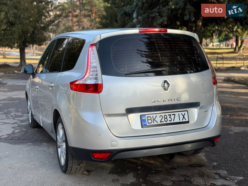 Минивэн Renault Scenic 2010 в Ровно