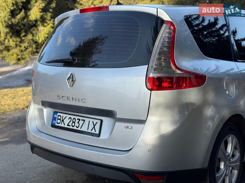Минивэн Renault Scenic 2010 в Ровно