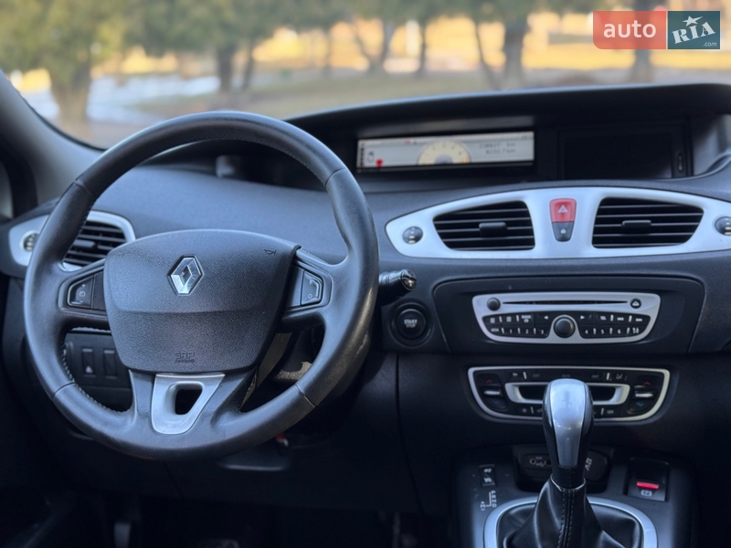 Минивэн Renault Scenic 2010 в Ровно