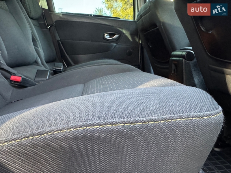 Минивэн Renault Scenic 2010 в Ровно