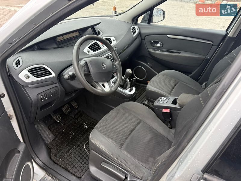 Мінівен Renault Scenic 2009 в Києві