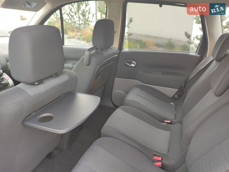 Минивэн Renault Scenic 2006 в Луцке