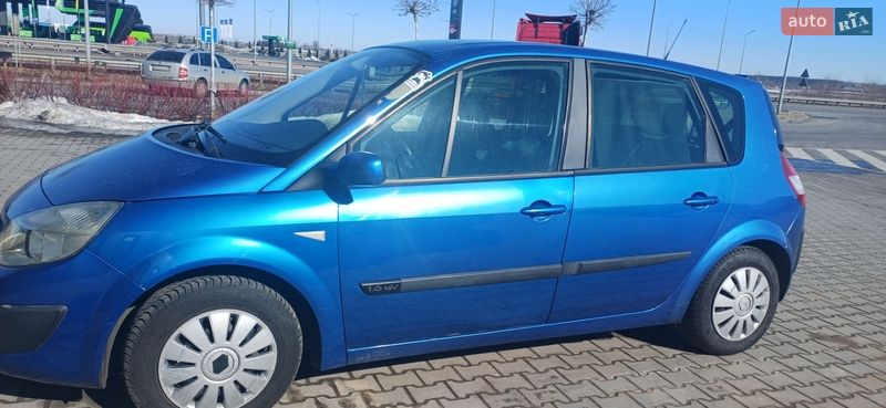 Минивэн Renault Scenic 2005 в Озерном