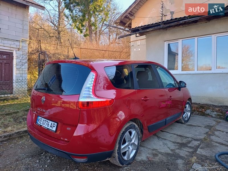 Минивэн Renault Scenic 2012 в Бориславе