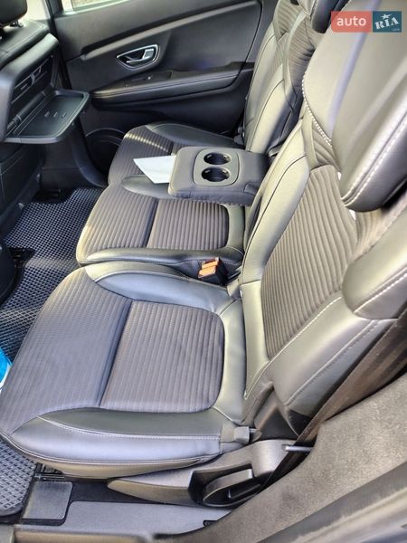 Минивэн Renault Scenic 2016 в Ивано-Франковске