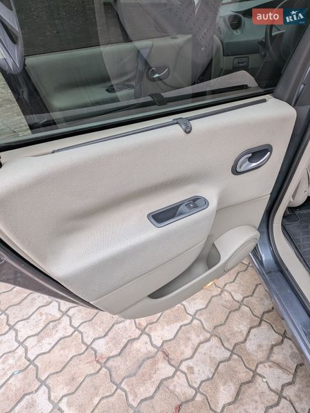 Минивэн Renault Scenic 2005 в Львове