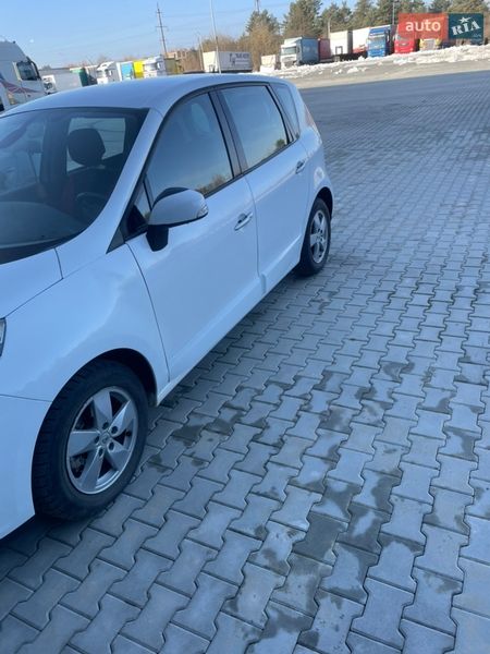 Мінівен Renault Scenic 2010 в Львові