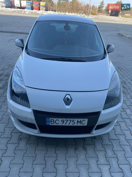 Мінівен Renault Scenic 2010 в Львові