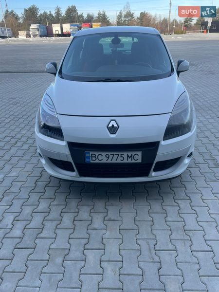 Мінівен Renault Scenic 2010 в Львові