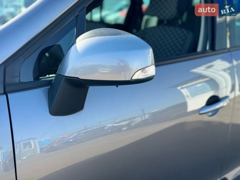 Мінівен Renault Scenic 2010 в Києві