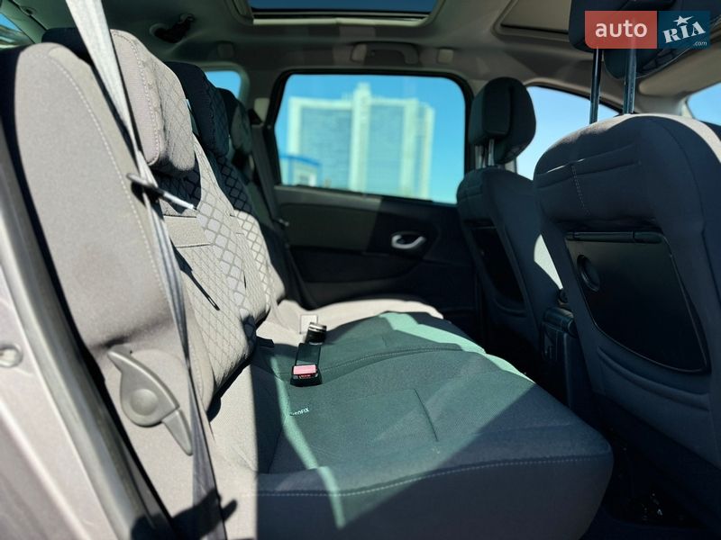 Мінівен Renault Scenic 2010 в Києві