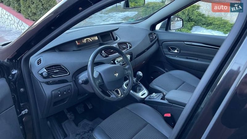 Минивэн Renault Scenic 2013 в Киеве