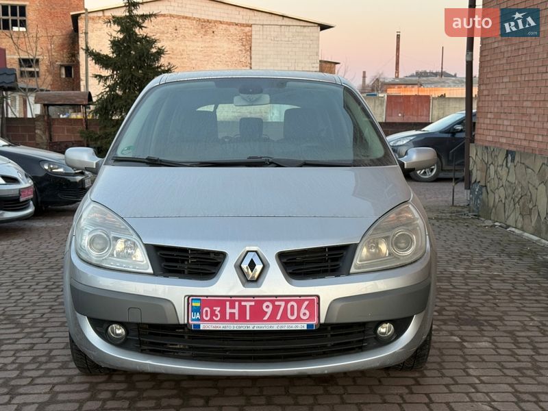 Минивэн Renault Scenic 2006 в Сарнах