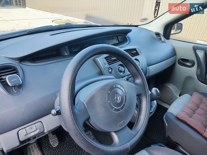 Минивэн Renault Scenic 2004 в Нововолынске