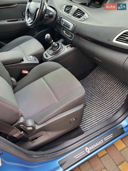 Минивэн Renault Scenic 2013 в Монастырище