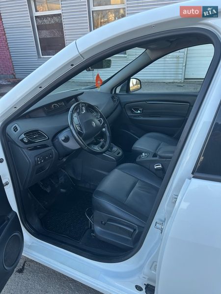 Минивэн Renault Scenic 2015 в Харькове