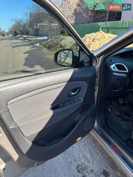 Мінівен Renault Scenic 2011 в Брусилові