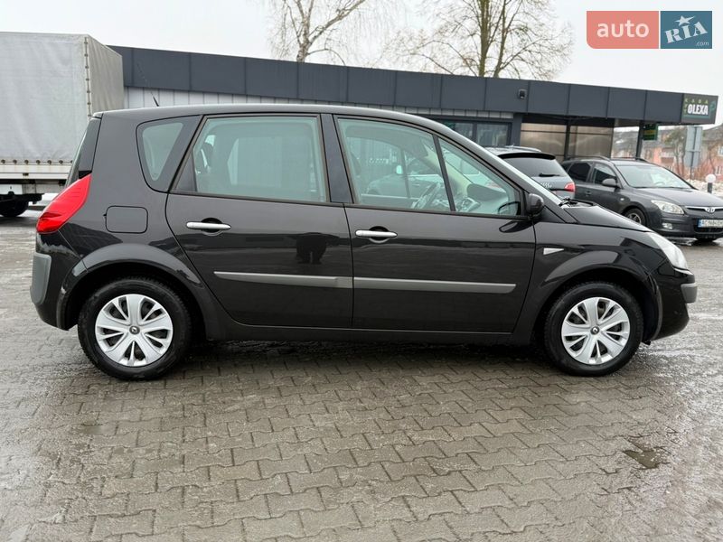 Минивэн Renault Scenic 2009 в Владимире