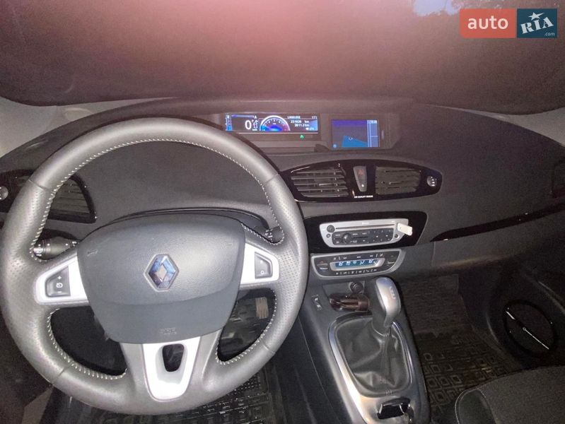 Минивэн Renault Scenic 2012 в Конотопе