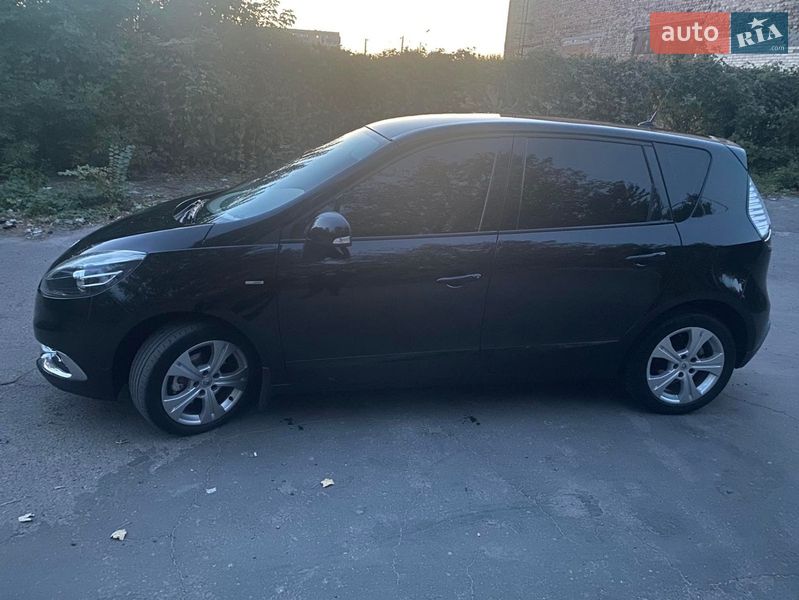 Минивэн Renault Scenic 2012 в Конотопе