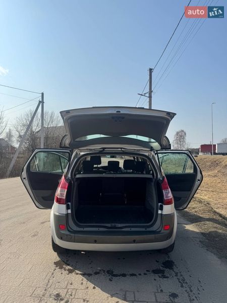 Минивэн Renault Scenic 2005 в Ратным