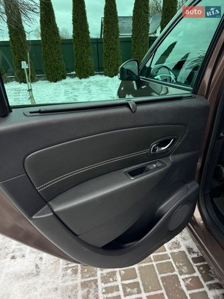 Минивэн Renault Scenic 2010 в Луцке