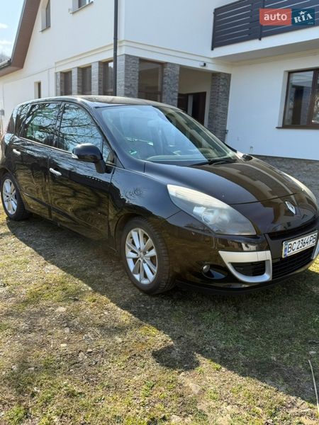 Renault Scenic 2011