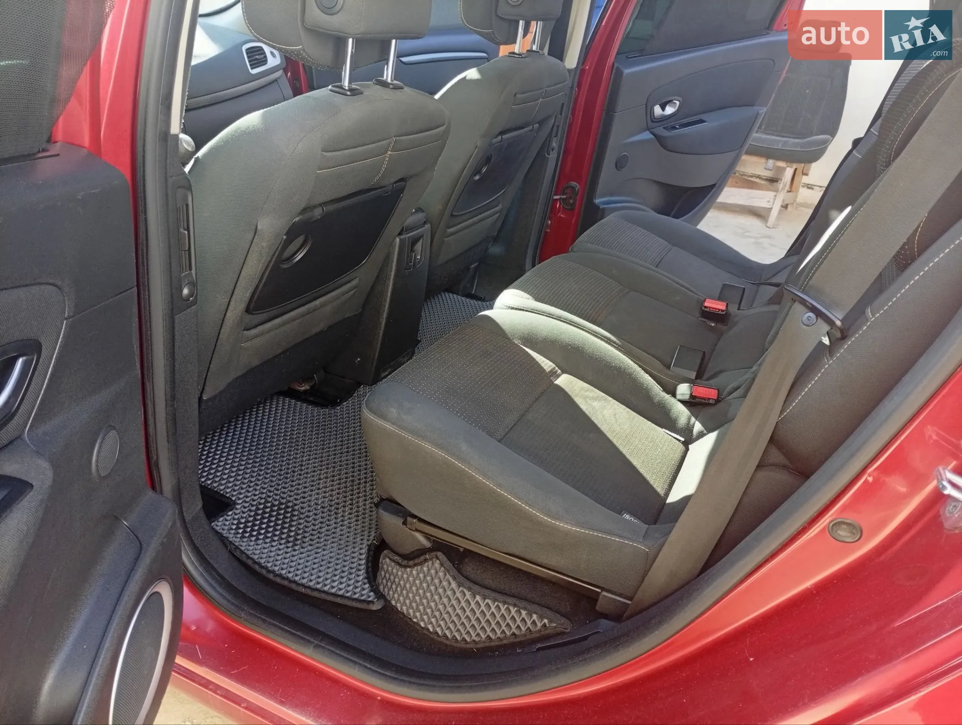 2010 Renault Scenic - мініатюра 13
