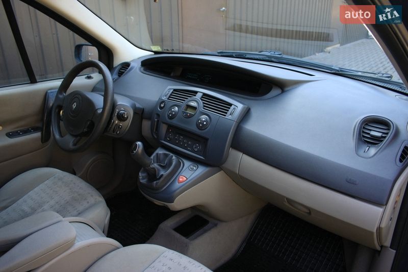 Мінівен Renault Scenic 2003 в Кропивницькому