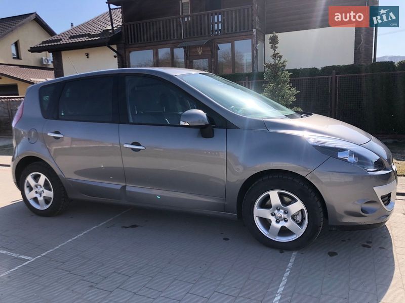 Минивэн Renault Scenic 2010 в Львове