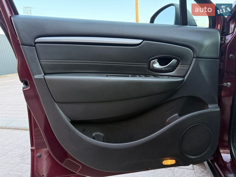 Минивэн Renault Scenic 2014 в Стрые