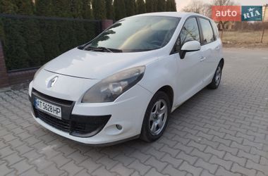 Минивэн Renault Scenic 2011 в Калуше