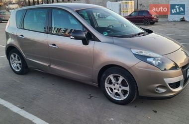 Мінівен Renault Scenic 2010 в Святопетрівське