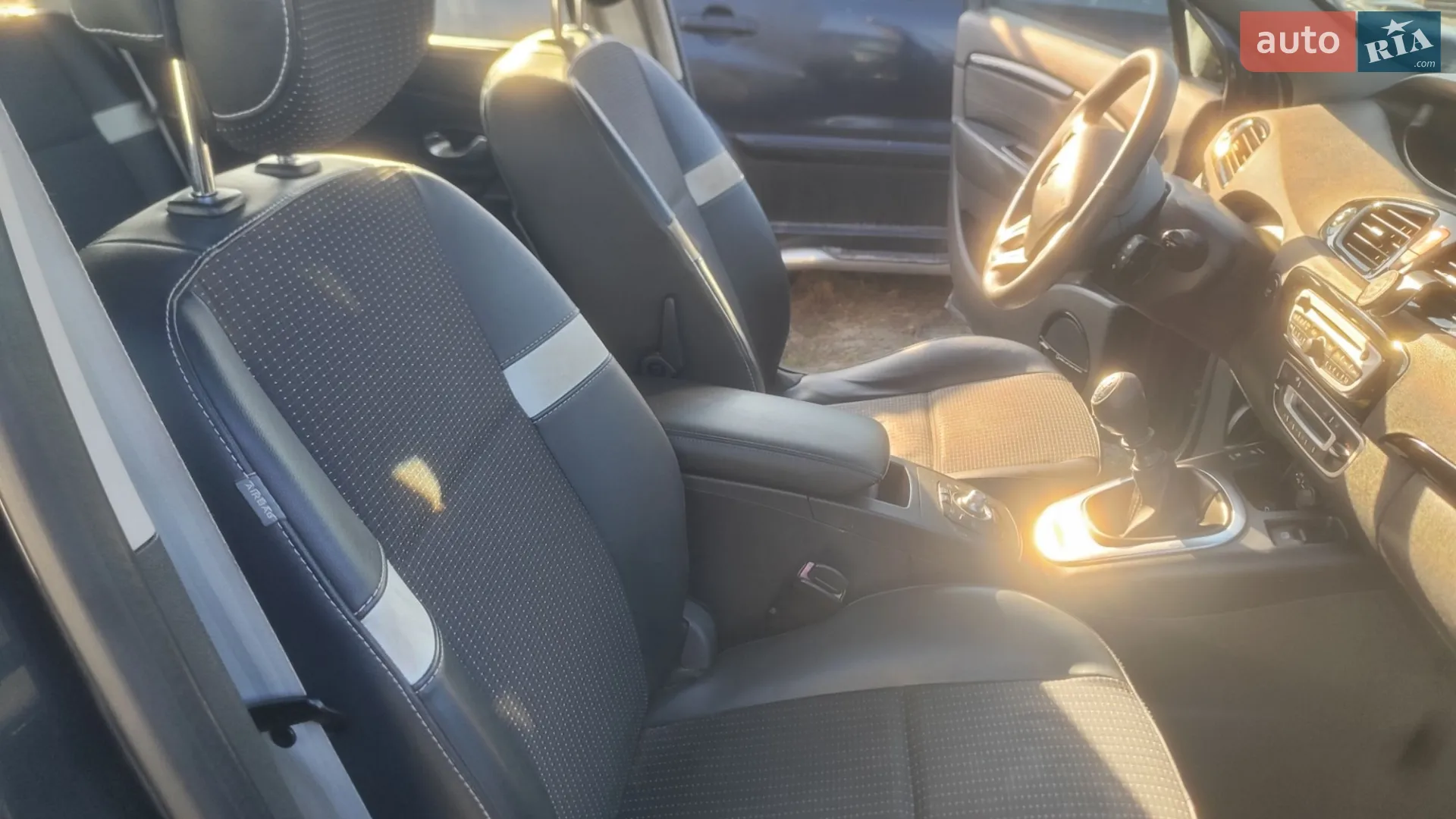 2010 Renault Scenic - мініатюра 9