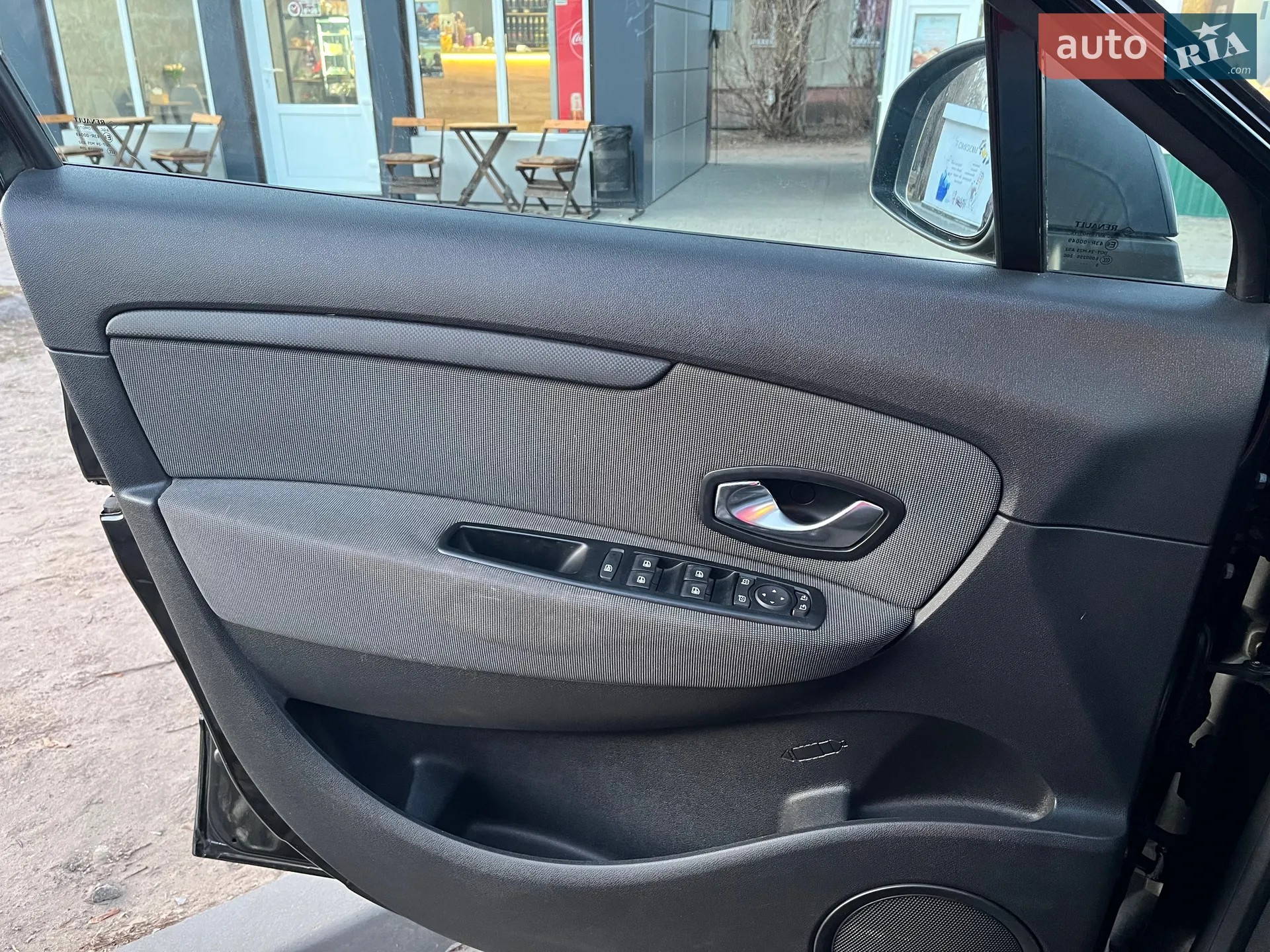 2010 Renault Scenic - мініатюра 8