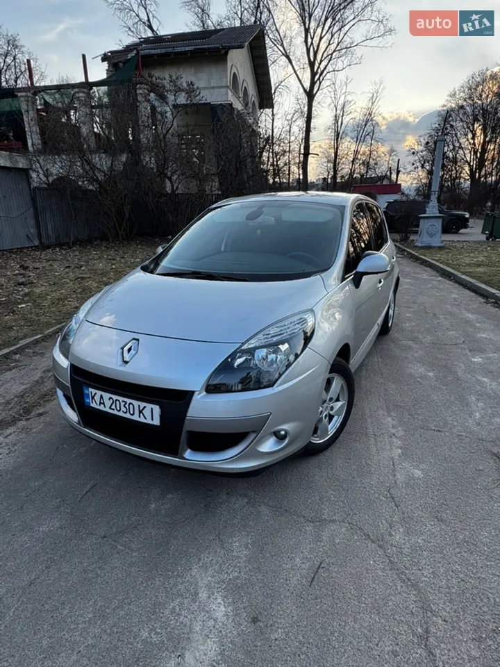 2010 Renault Scenic - мініатюра 16