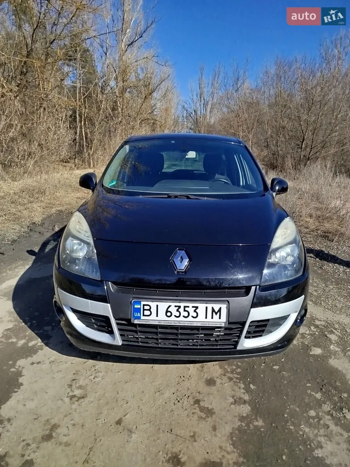 2010 Renault Scenic - мініатюра 17