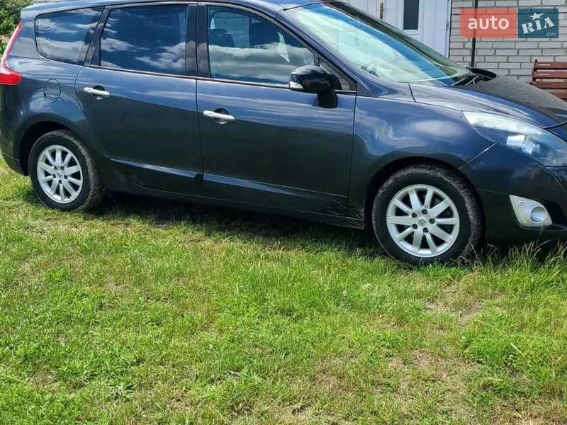 Renault Scenic 2011