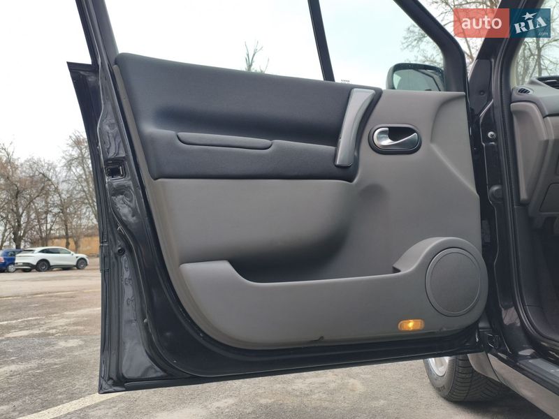 Минивэн Renault Scenic 2007 в Чернигове