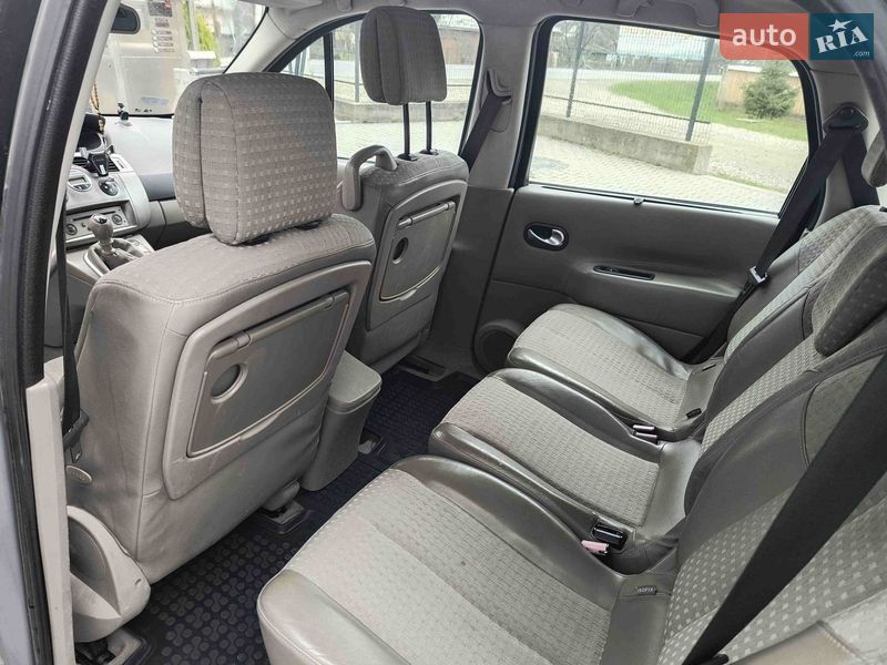 Мінівен Renault Scenic 2004 в Кутах