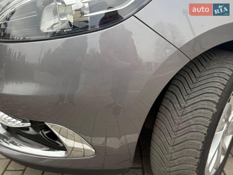 Минивэн Renault Scenic 2012 в Луцке