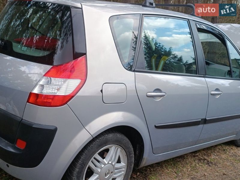 Минивэн Renault Scenic 2005 в Нетешине