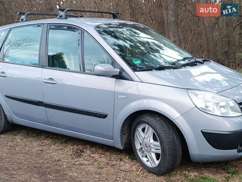 Минивэн Renault Scenic 2005 в Нетешине
