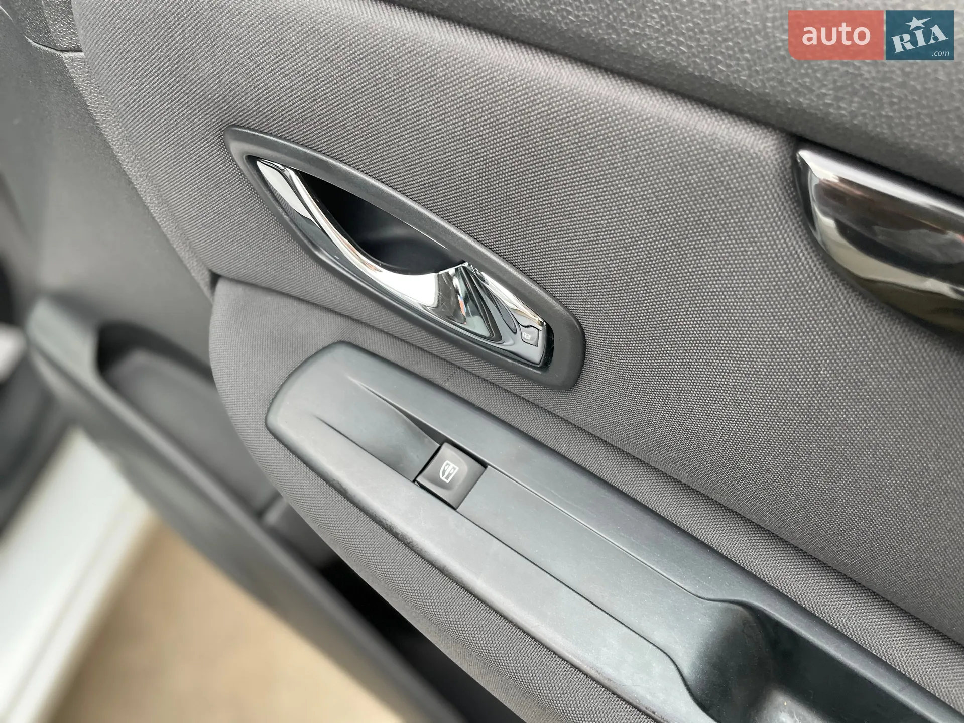2014 Renault Scenic - мініатюра 39