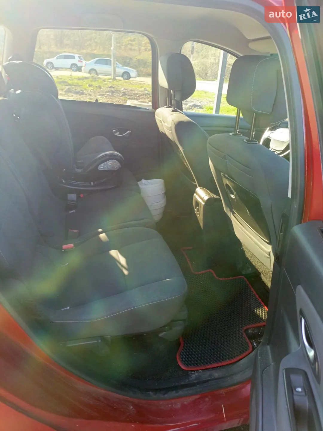 2010 Renault Scenic - мініатюра 16